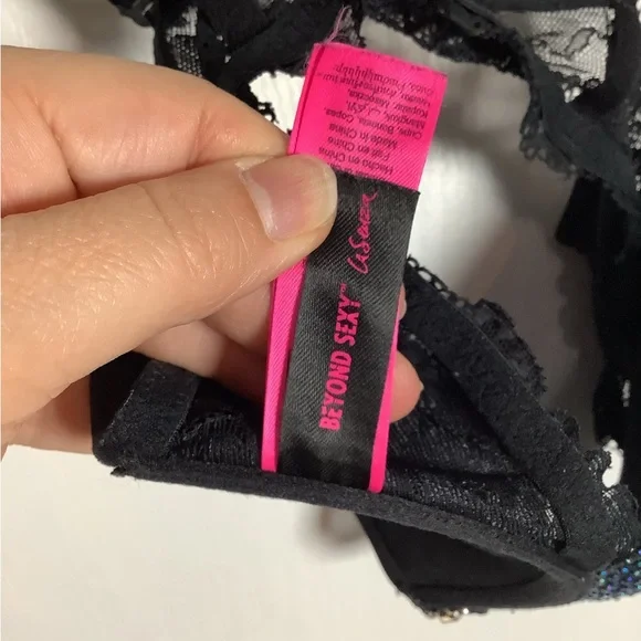 La Senza Beyond Sexy convertible front closure bra with rhinestones - Picture 11 of 15